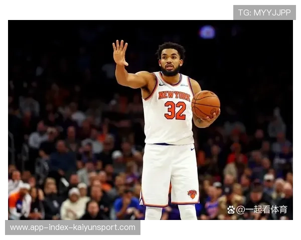 唐斯背身强攻扛着对手得分，森林狼士气大涨