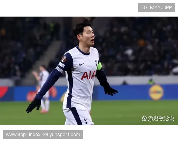 孙兴慜高速换向突破射门，热刺扩大比分——速度与技巧的极致演绎