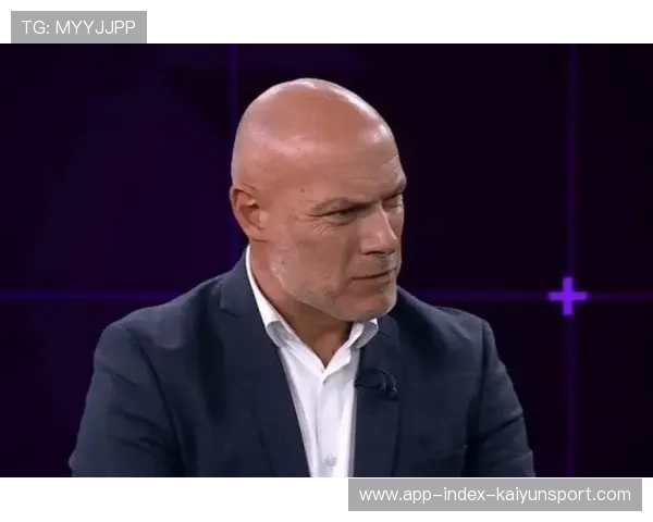 英超官方判罚惹争议，瓜帅赛后罕见暴走